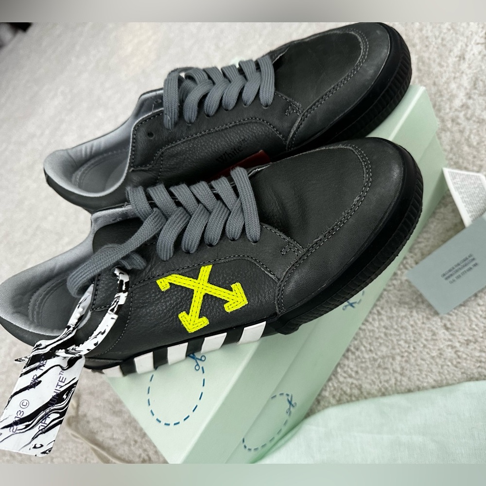 Off -White - Picture 5 of 5